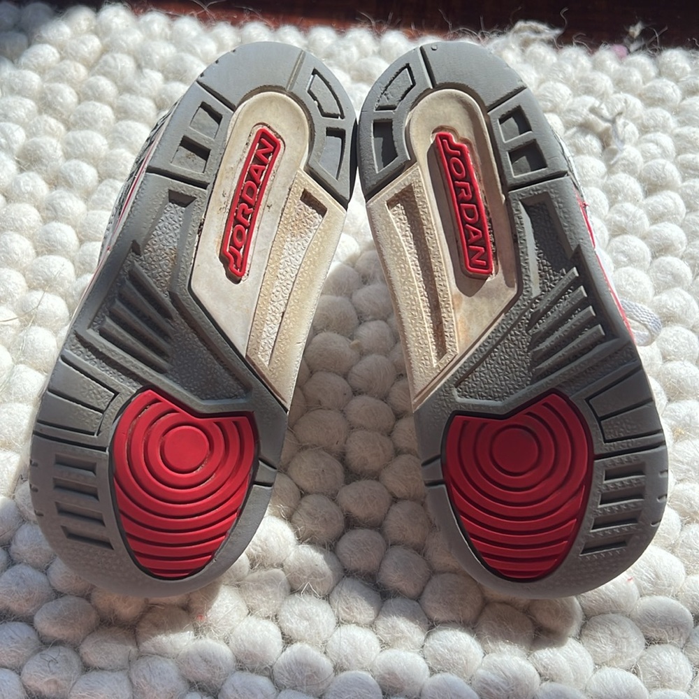 JORDANS NIKE AIR JORDAN 3 Cardinal HI TOPS Basketball Shoes Little Kid size 9C - Picture 7 of 11